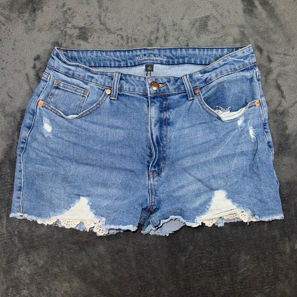 Womens 14 Wild Fable Jean Shorts Blue Excellent Distressed Crochet Lace Raw Hem